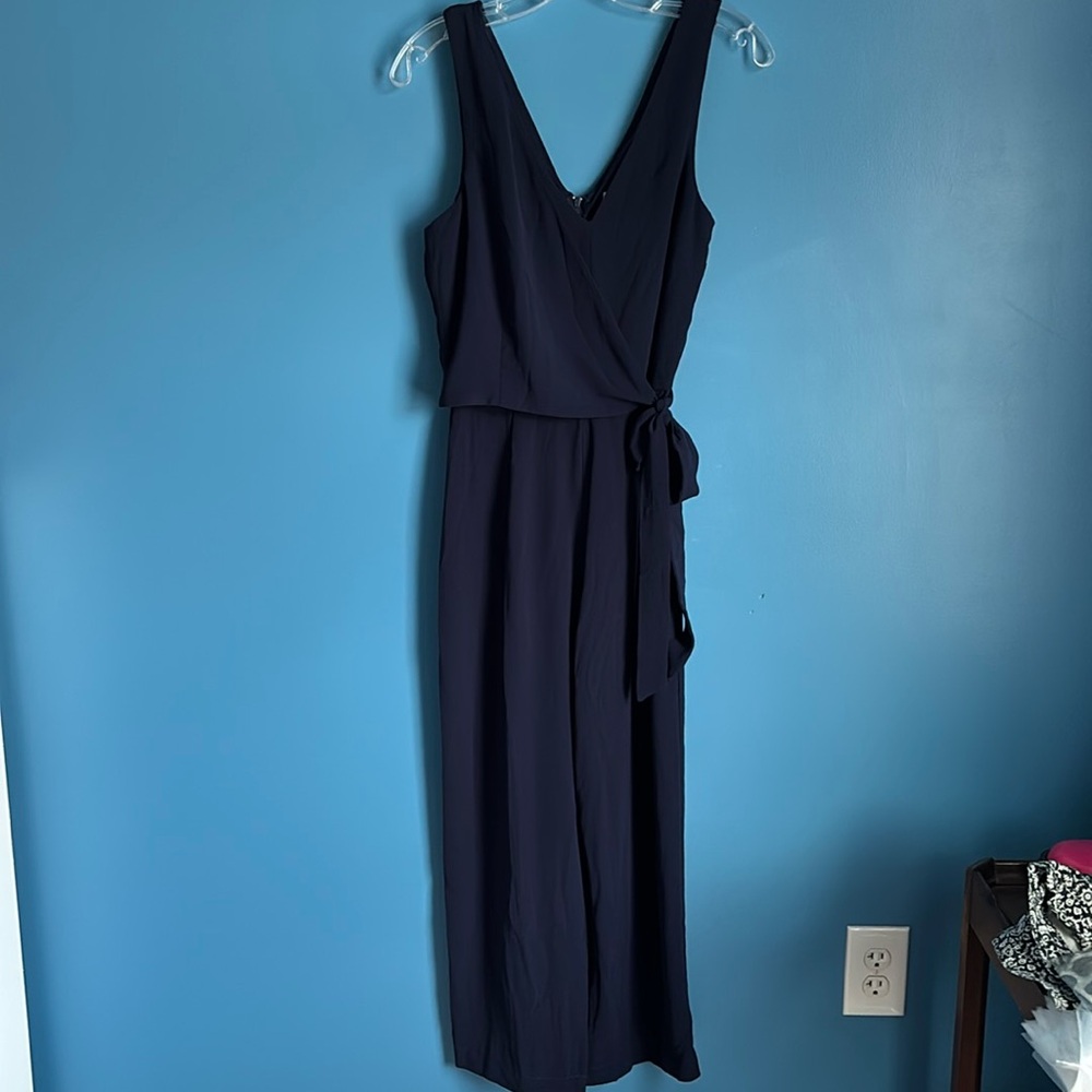Navy Blue Sleeveless V-neck jumpsuit size XS